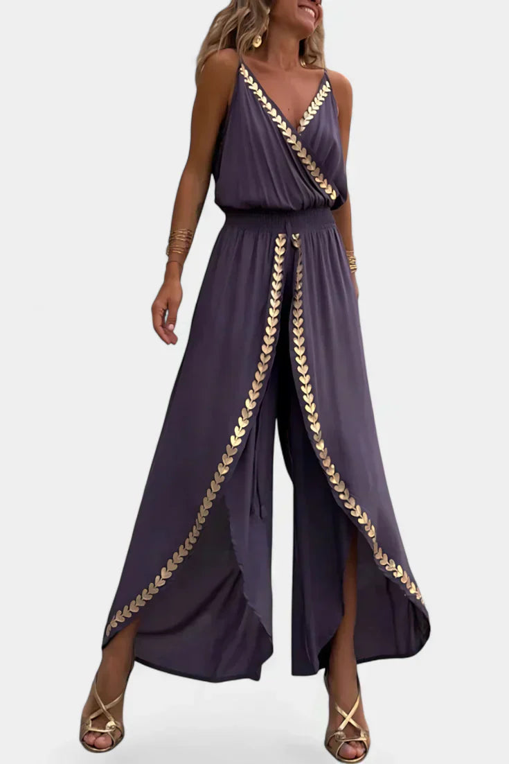 Donatila | Mono Elegante con Abertura Lateral y Detalles Dorados